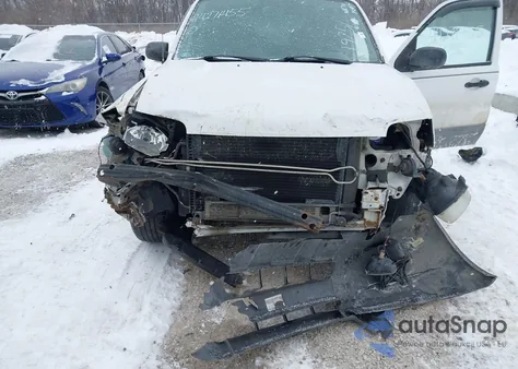 2004 Ford Escape Xlt from USA, damaged, VIN 1FMYU03104DA19251